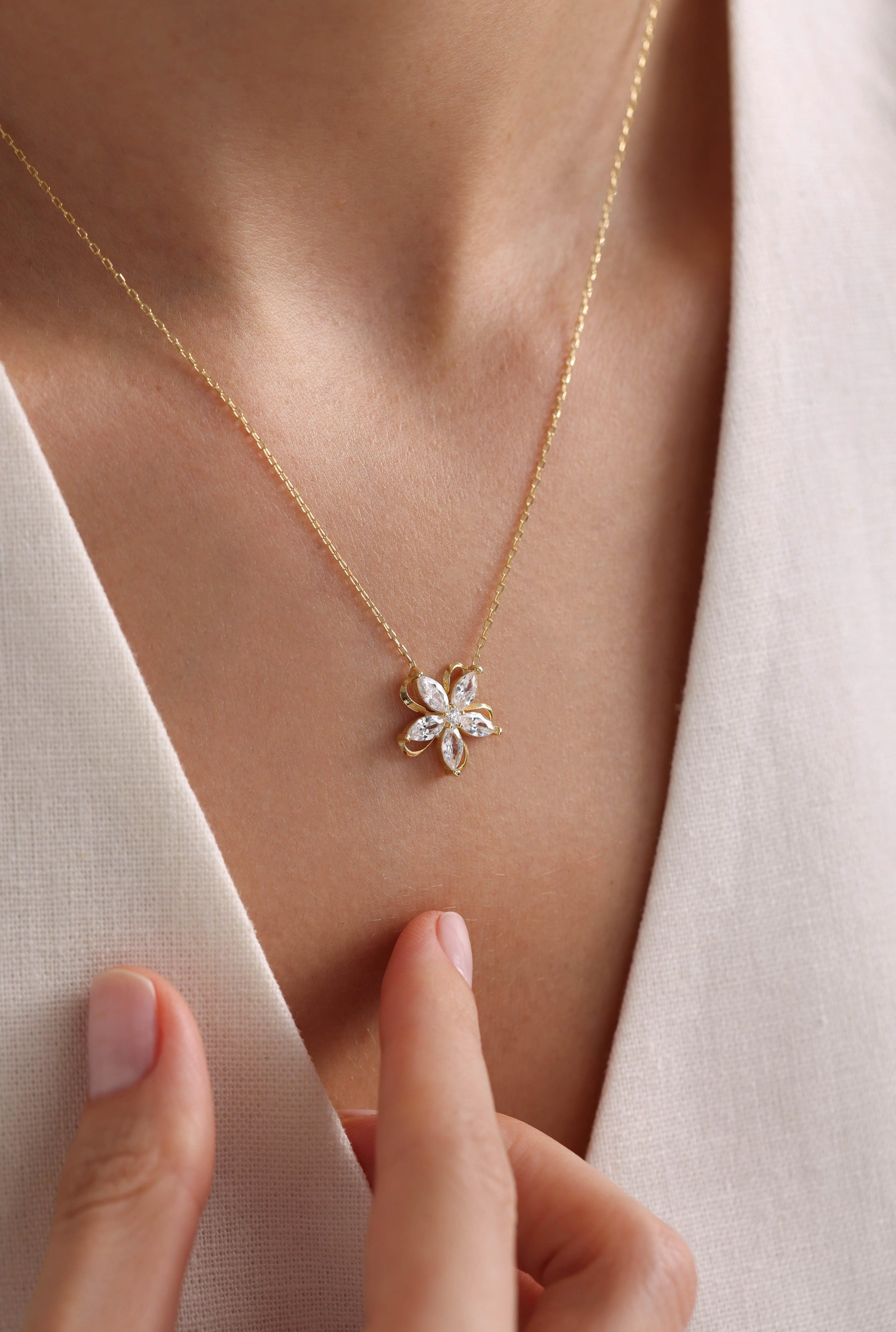 Gold Rosette Necklace